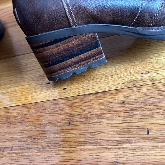 Sorel Addington Lace Up Heel Boots - Picture 10 of 12